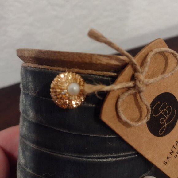 Grey Velvet Ribbon Spool, 10 Yards, NWT - Picture 2 of 3